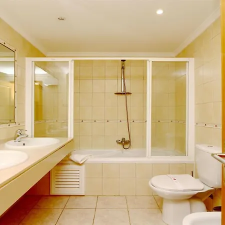 Olivos Del Golf 249- Cleverdetails, Sleeps 6 Adults 1 Child Villa