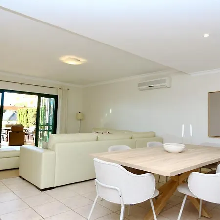 Villa Olivos Del Golf 249- Cleverdetails, Sleeps 6 Adults 1 Child Vilamoura