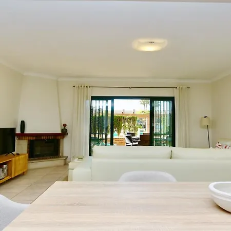 Olivos Del Golf 249- Cleverdetails, Sleeps 6 Adults 1 Child Vilamoura