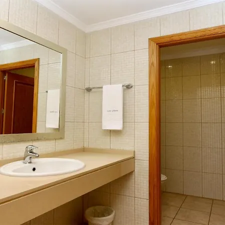 Olivos Del Golf 249- Cleverdetails, Sleeps 6 Adults 1 Child Vilamoura