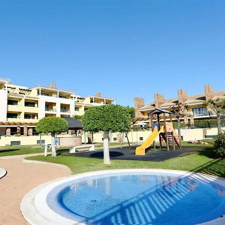 Villa Olivos Del Golf 249- Cleverdetails, Sleeps 6 Adults 1 Child Vilamoura