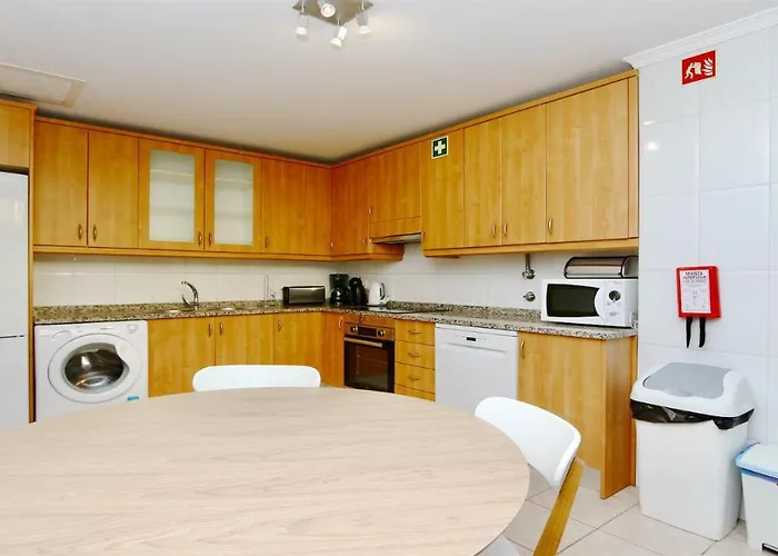 Olivos Del Golf 249- Cleverdetails, Sleeps 6 Adults 1 Child Villa