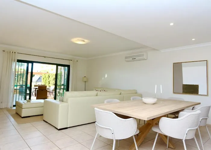 Villa Olivos Del Golf 249- Cleverdetails, Sleeps 6 Adults 1 Child Vilamoura