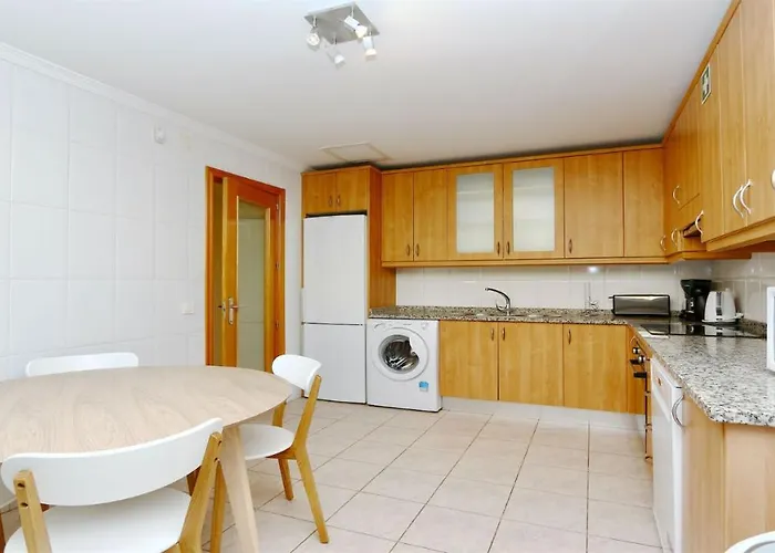 Olivos Del Golf 249- Cleverdetails, Sleeps 6 Adults 1 Child Villa