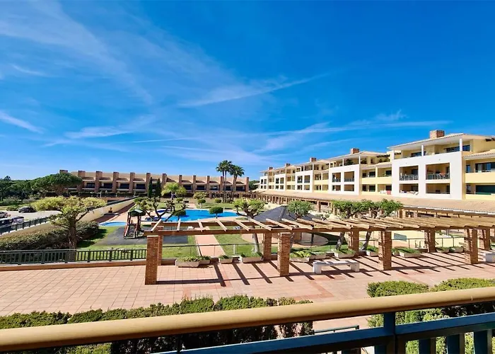 Villa Olivos Del Golf 249- Cleverdetails, Sleeps 6 Adults 1 Child Vilamoura