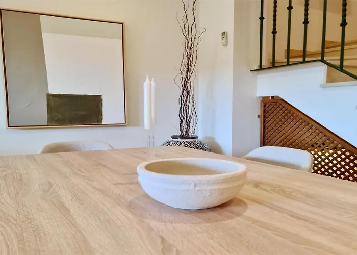 Olivos Del Golf 249- Cleverdetails, Sleeps 6 Adults 1 Child Villa