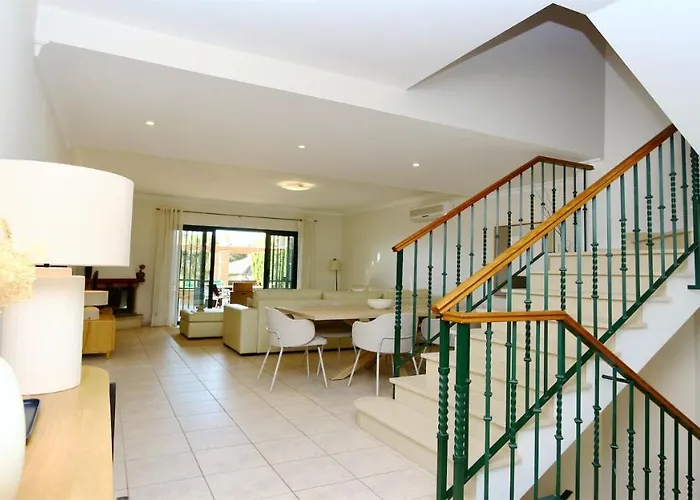Villa Olivos Del Golf 249- Cleverdetails, Sleeps 6 Adults 1 Child Vilamoura