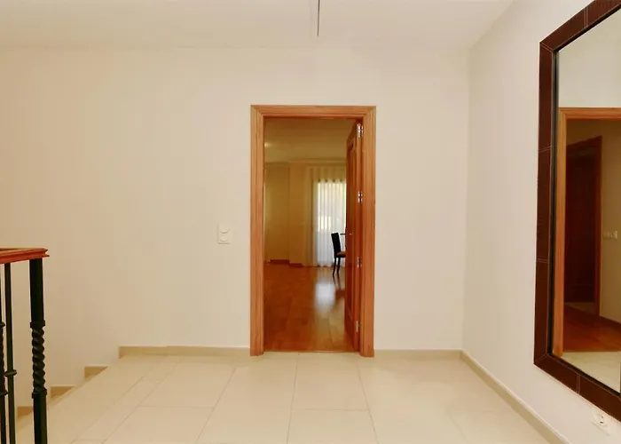 Villa Olivos Del Golf 249- Cleverdetails, Sleeps 6 Adults 1 Child Vilamoura
