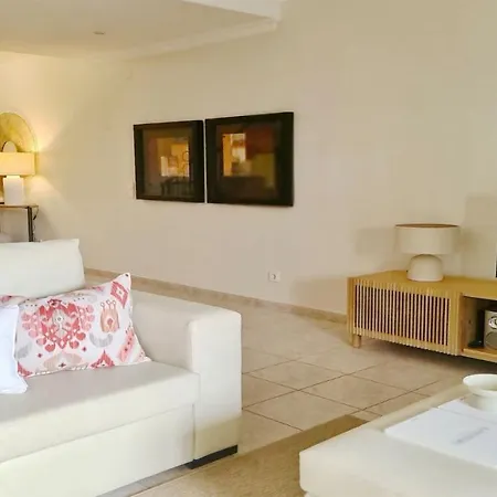 Villa Olivos Del Golf 249- Cleverdetails, Sleeps 6 Adults 1 Child Vilamoura