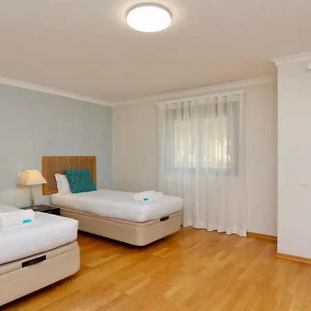 Olivos Del Golf 249- Cleverdetails, Sleeps 6 Adults 1 Child