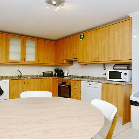 Olivos Del Golf 249- Cleverdetails, Sleeps 6 Adults 1 Child Вилла